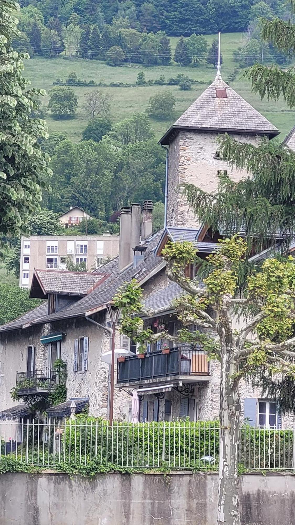 Maison De Sisi Ugine Exterior photo